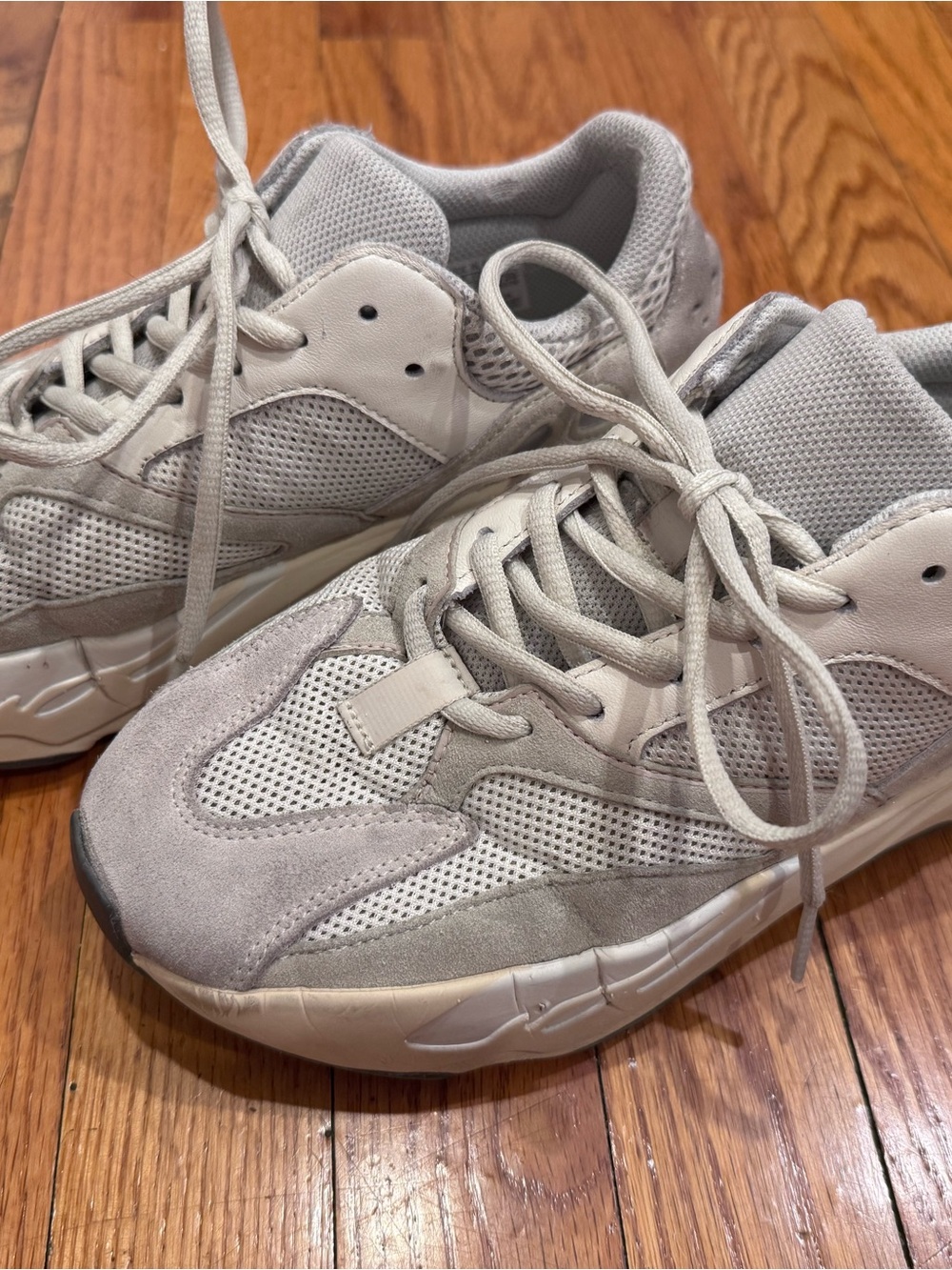 Yeezy Boost 700 Analog